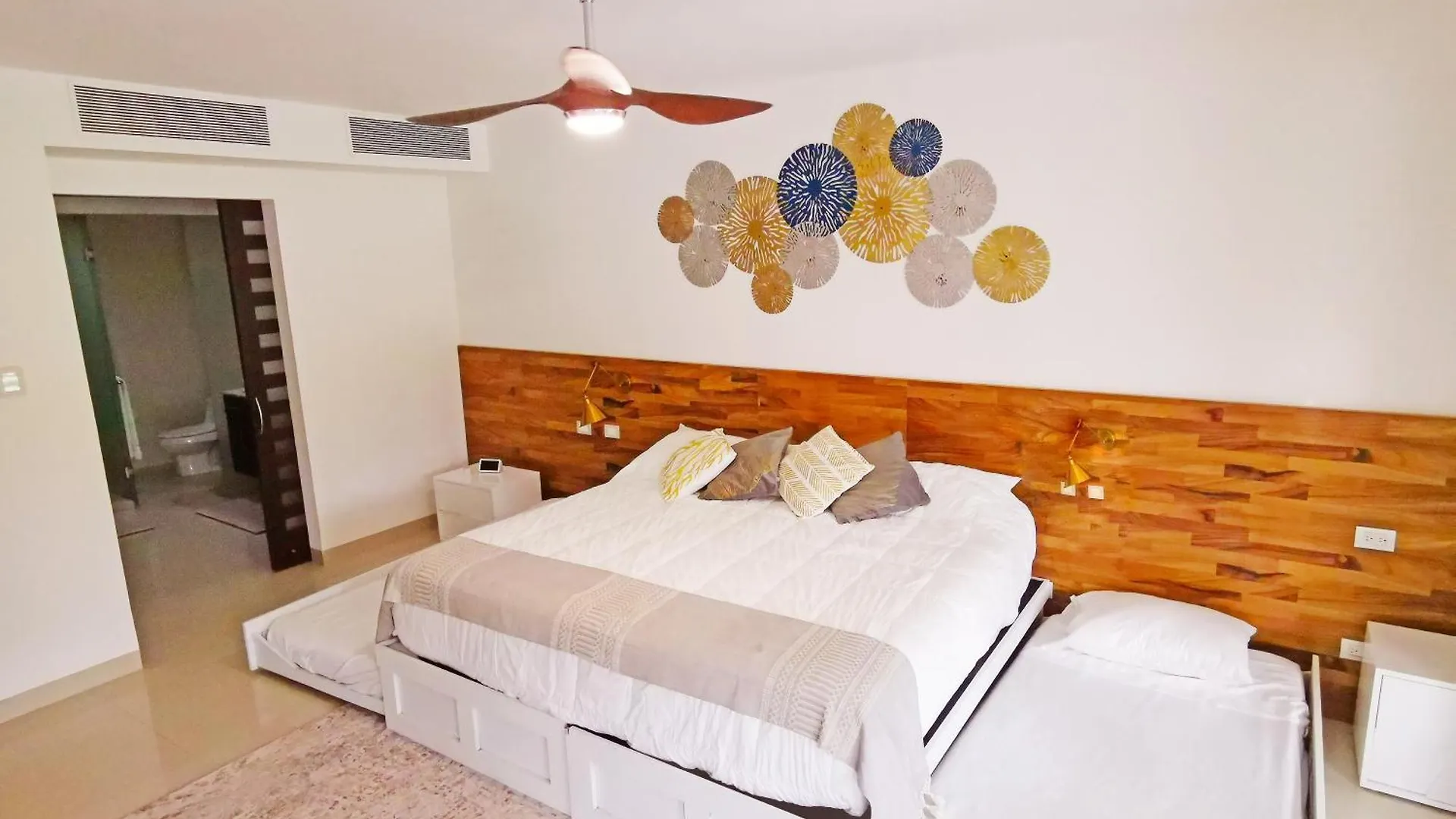 Mareazul Beachfront Resort - Condo Paraiso بلايا ديل كارمن 0*,  المكسيك
